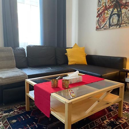 Nice Apartment Between Schoenbrunn And Karlsplatz Viena Exterior foto